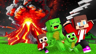 How Mikey Family and JJ Family Survive The VOLCANO in Minecraft (Maizen)
