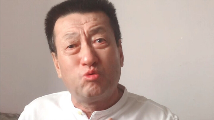 Kamu bilang puisi itu nggak bisa dinikmati oleh orang biasa? Aku benar-benar ketawa!