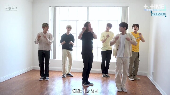 【مكتبة سجلات TXT · مترجم للصينية】190701 [T:TIME] خطوات الرقص الرئيسية لـ "Cat & Dog" تحت إشراف المعل