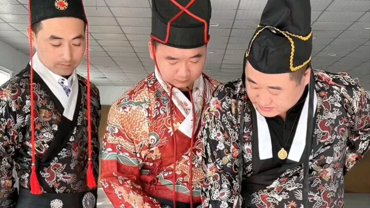 Mau masuk pabrik yang mana?