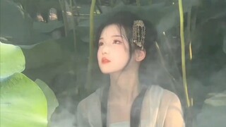 Cô gái nói mùa xuân vẫn chưa muộn, chàng trai ngốc nghếch vẫn ở lại Giang Nam chân chính.