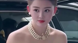 恒大歌舞团金花 钱香香，貌美如花，舞艺精秒，人称“白牡丹” "
