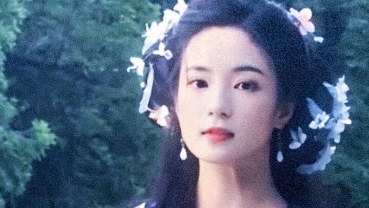 天…这个妆造的她美的像幅画