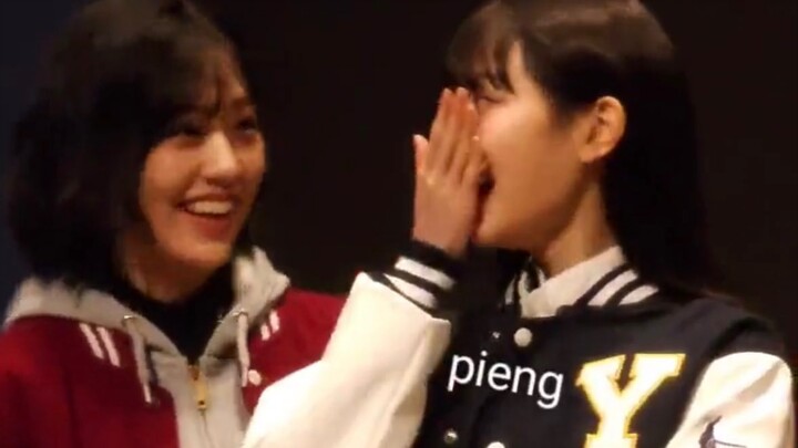 رقصتُ أمام البخار حتى انفجرنا من الضحك كككك!