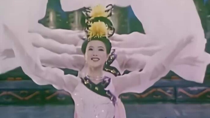 Hilarious—can’t even flick the sleeves, let alone perform a water-sleeve dance!