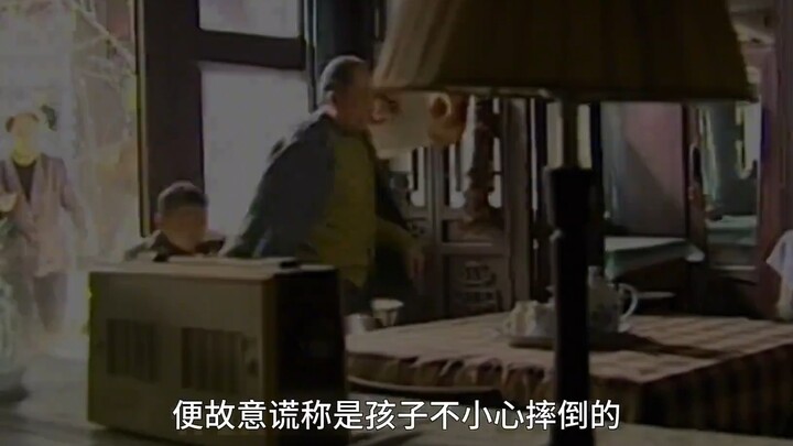 女孩学师傅面里放醋，不料下一秒发生了这些