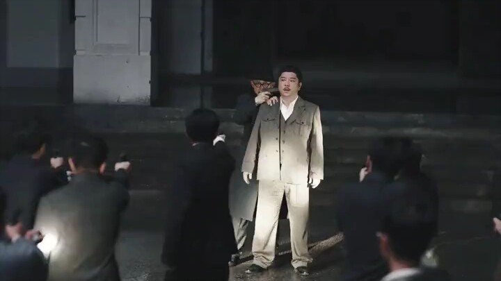 Kepala Biro: Aku sudah sepakati semuanya, kok kamu yang menembak duluan?