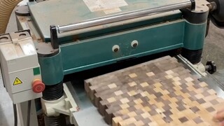 ใครบอกฉันหน่อยได้ไหมว่าสุดท้ายแล้วเขาทำอะไรกันแน่?