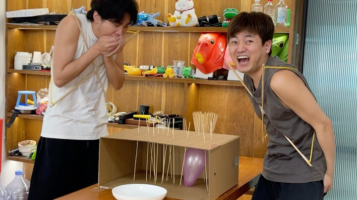 Hurry up and call your friends to watch the balloon-popping challenge!