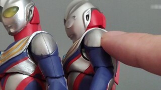 Phiên bản đầu tiên của Tiga khắc xương thật của Bandai so với phiên bản cũ của KO nội địa! Mặc dù ke