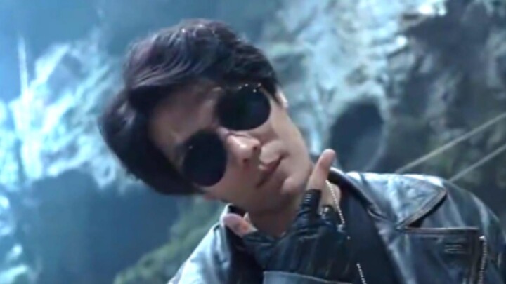 [ดอกไม้ดำสองฤดู] เฮยเซีย: เป็นโชคชะตาของฉันที่จะช่วยเซี่ยวฮัวถือกระเป๋าของเธอ ฉันเข้าใจ