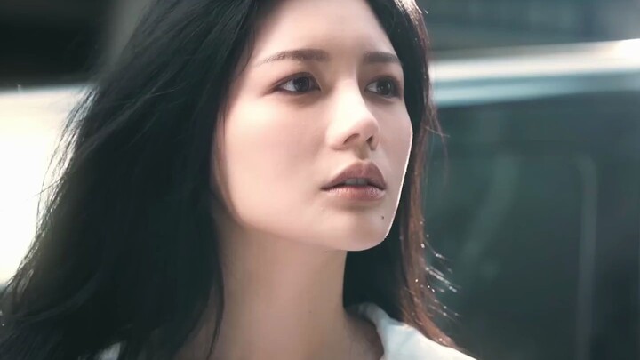In the second episode of "My Zombie Girlfriend", is Mr. Ouyang really 26 years old?