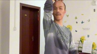 أليس إكسو أفضل من يقوم بعمليات تجميل للرجال؟ (ماما: الجزء الأول)