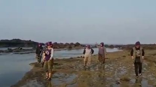 Pantai Sawarna Srikandi