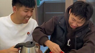 来自室友的一波爱的洗礼，还是无限循环模式的，换你能顶几波？