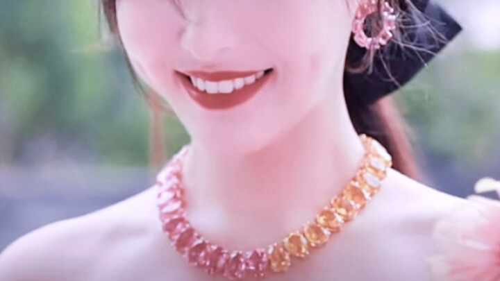 【Tang Yan】｜Hmm… ini kok nggak dianggap sebagai ‘pembunuh karpet merah’ ya?