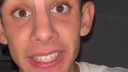 هل يمكن أن تكذب أوراق اللعب.. هل خانتني صديقتي حقًا…