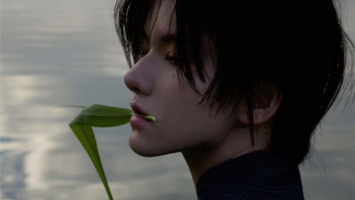 Nữ vương 2.0 yếu đuối, hay bệnh nhưng lại nắm quyền lực trong tay