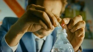 足球教练给球员灌泻药，只为了输掉比赛回家结婚