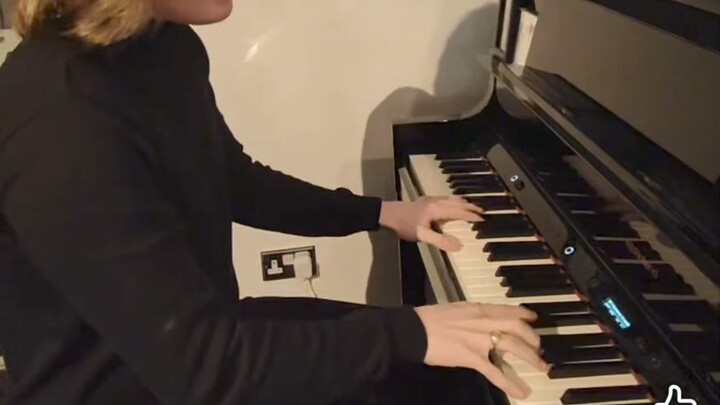 Logan Paul Murphy  Elton John cover "Rocket man"