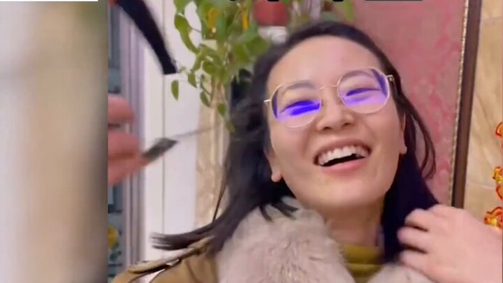 Healing smile! A boy brought his girlfriend home for the first time. His parents were so happy that 
