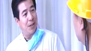 Cậu bé ném một lon nước xuống cầu thang, không chỉ cứu mạng mẹ mình mà còn thay đổi số phận của ngườ