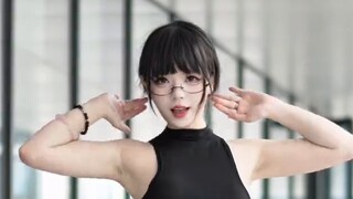 【You Rui Ke】Dresses and glasses girl