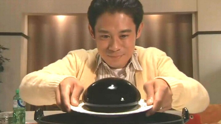 A young man goes to his girlfriend’s home to propose, but her uncle serves him a dish made with some