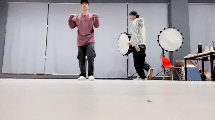 [Liu Yaowen | Male lead dancer in a super-free practice room — his captivating sense of freedom whil
