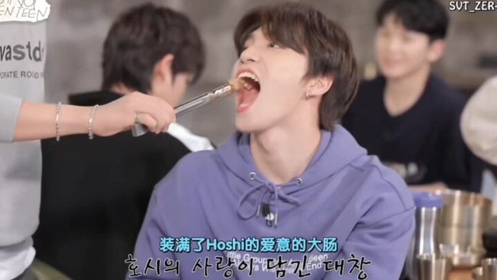 أطفال فريق البوة يحظون بتدليل قائد فريق البوة.