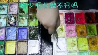 من يتجرأ على لمس طلاءي الأبيض سأستخدم دمه كطلاء أحمر!
