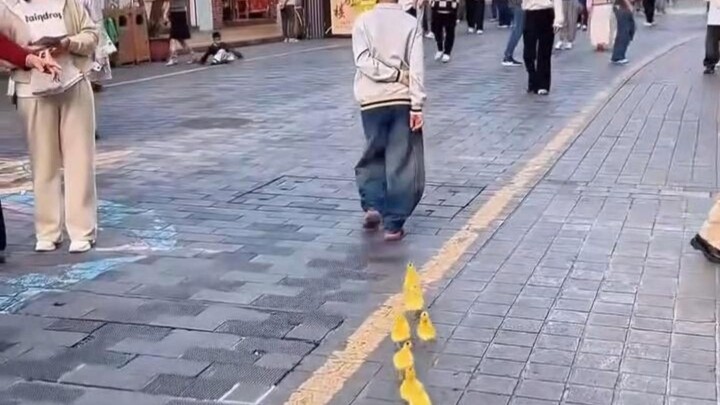 Top 10 video nổi tiếng của Trung Quốc ở nước ngoài