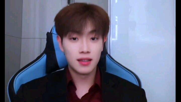 First time washing socks😂  #崔凯博