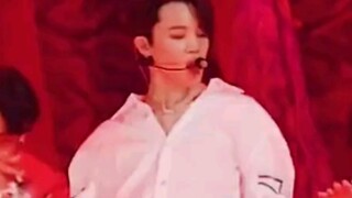 GOGO--Park Jimin focus (so sexy)