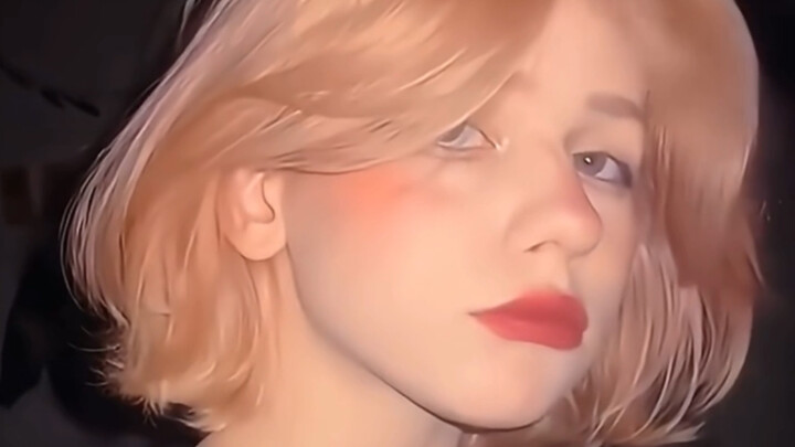 [Come take a look] He seems to be from Russia.