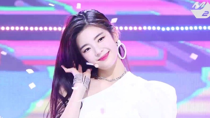 Nữ ca sĩ chính cũng có 8 triệu lượt xem video trực tiếp! 15 video trực tiếp hàng đầu của ITZY LIA!