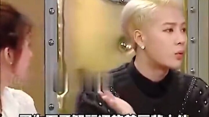 Thì ra là xứ kim chi à, vậy thì không lạ rồi, cả đời chưa từng bối rối đến thế.