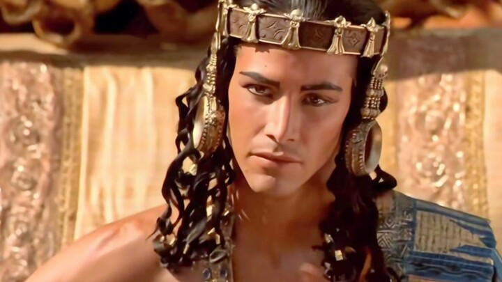 เทพเจ้าอยู่ระหว่างคิ้วของเขา…