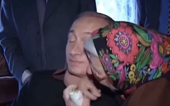 รวมคลิปเด็ด! เซเลบ-ประธานาธิบดีจากทั่วโลกโดนต่อย แต่คนที่น่าเอ็นดูที่สุดต้องยกให้ปูติน หน้ามุ่ยแบบไร