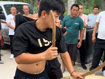 أقوى طبل صيني يبعث شعورًا بالرهبة والتوتر