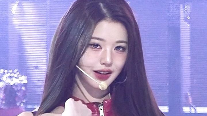 ร่างเด็กจิ้งจอกไฟ vs ร่างผู้ใหญ่จิ้งจอกไฟ