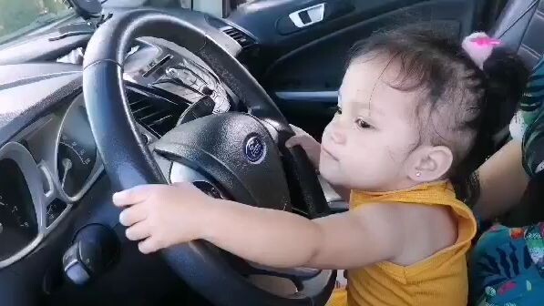 driving baby 😽😽😽😽