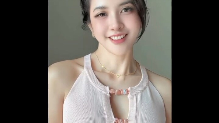 senyuman termanis untukmu😘