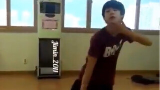 [BTS Park Jimin] Jimin caused a sensation in his sophomore year of high school with his cover of a s
