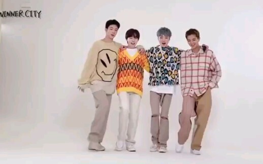 【WINNER】So cute bouncing around! Such an oddly perfect height again