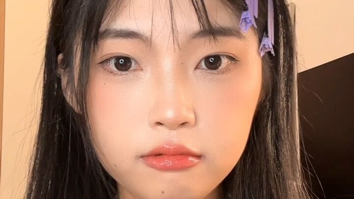I just whipped up a cute makeup look for fun.