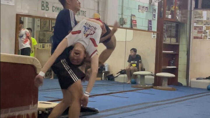 Laughed for a whole minute—haha! This hilarious blunder during the cheer squad’s practice is just to