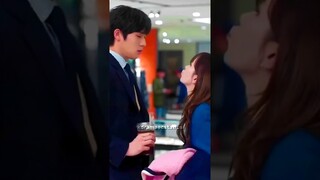 His heart must have skipped a beat 🥰 wedding impossible #shorts #kdrama #jeonjongseo #moonsangmin