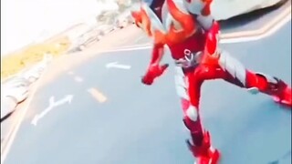 奥飞铠甲勇士直播间随便拍一段打戏都比盒子星曜诀醒强一百倍?盒子怎么拍的铠6