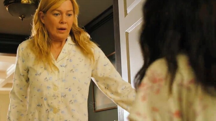 Ibu tak sengaja memergoki putrinya saat buang air kecil dan menemukan sesuatu yang mengerikan: terny